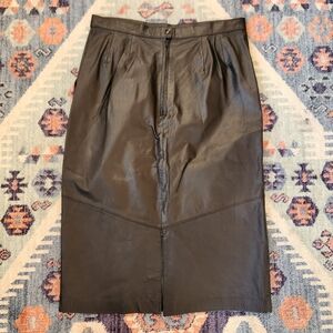 Vintage 90s "Pelle Club" Lined Leather Pencil Skirt with Pockets Black Size 12